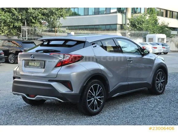 Toyota C-HR 1.8 Hybrid Dynamic Image 5